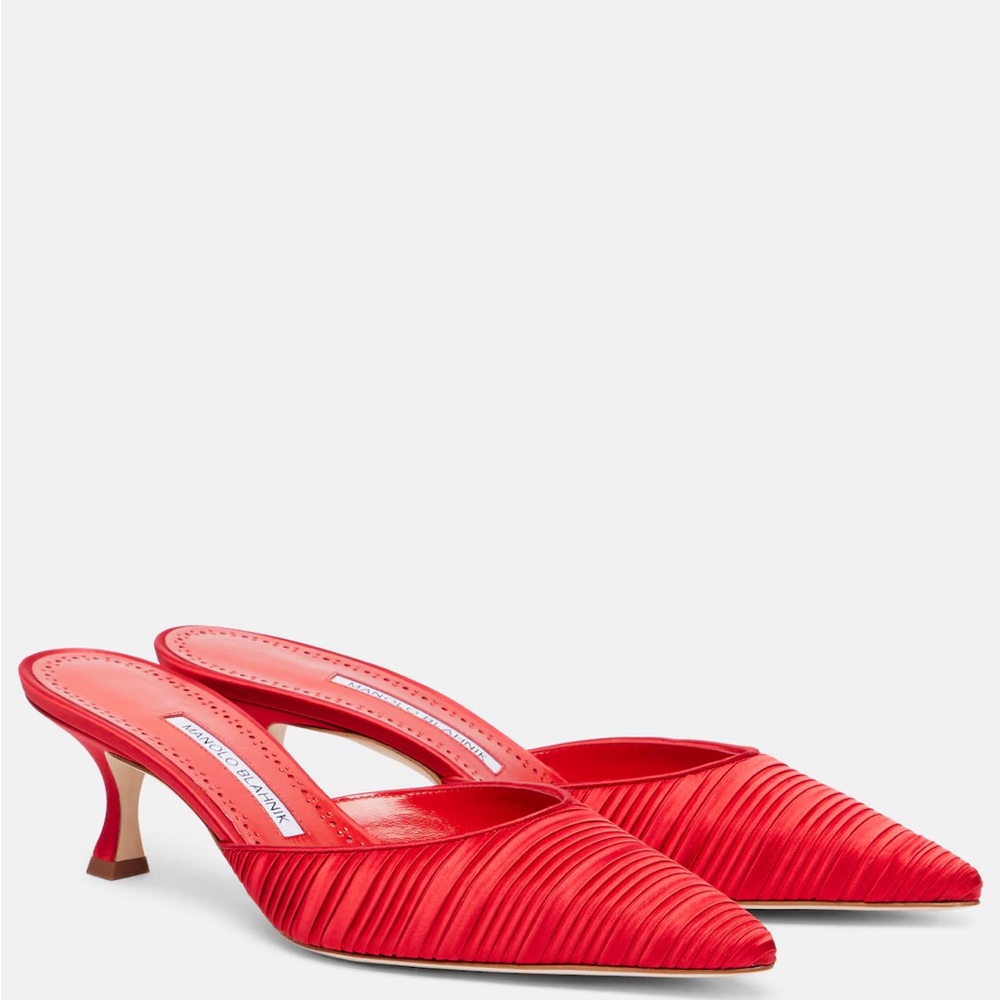 Manolo Blahnik Carolyne 50 Satin Mules
